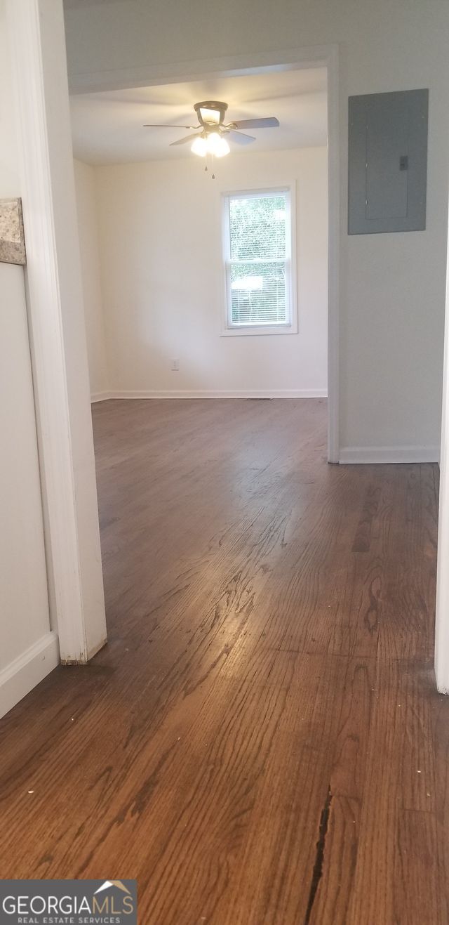 121 Pine Avenue Se Property Photo 8