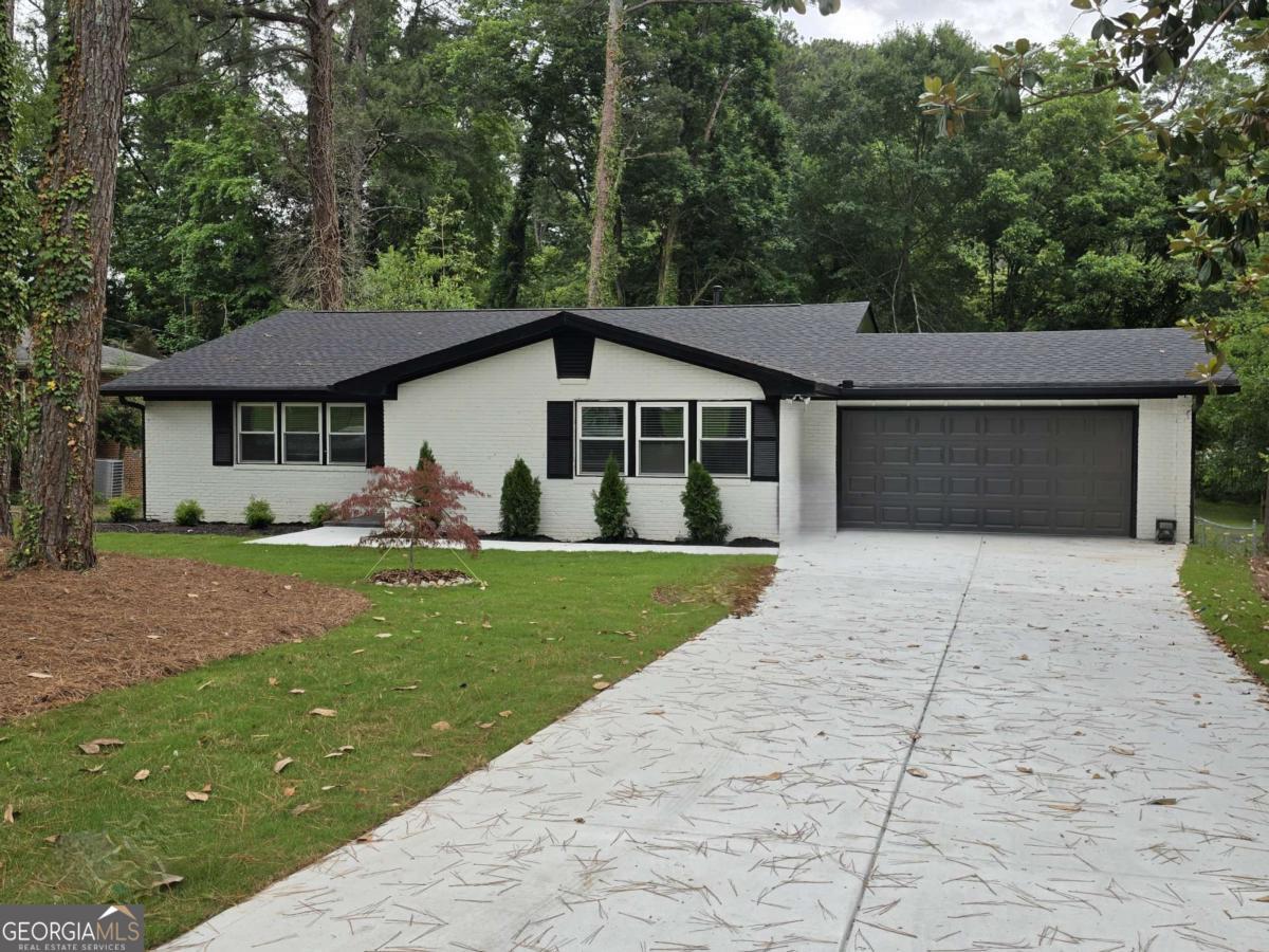 3833 Leander Court