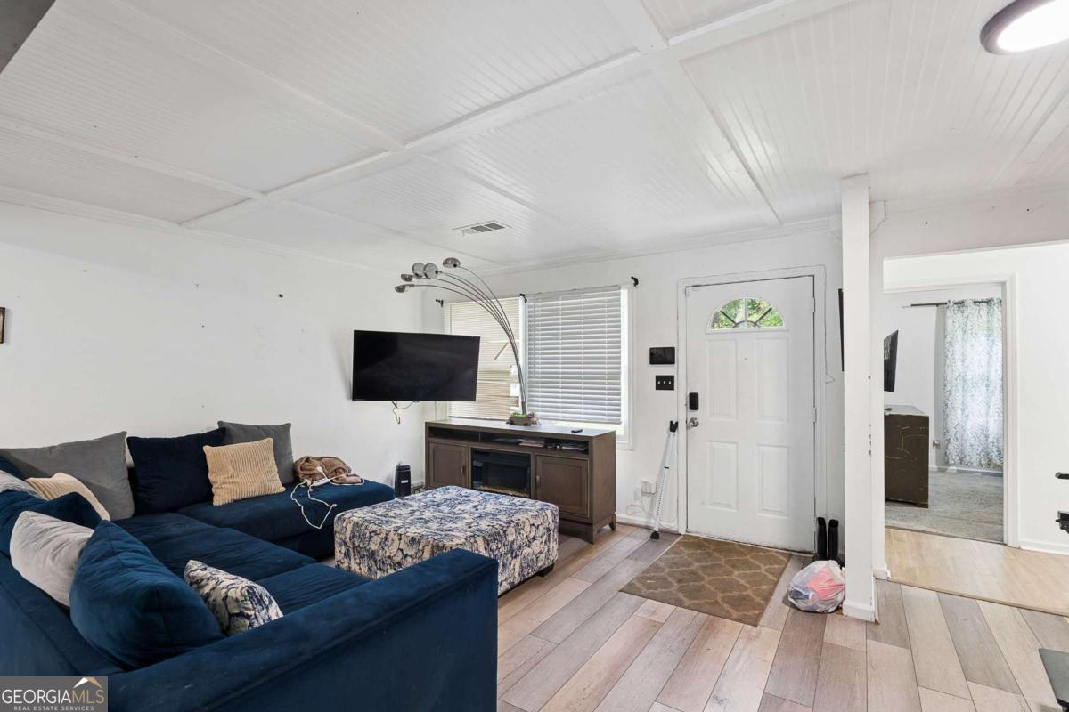 1822 Slate Road Property Photo 4
