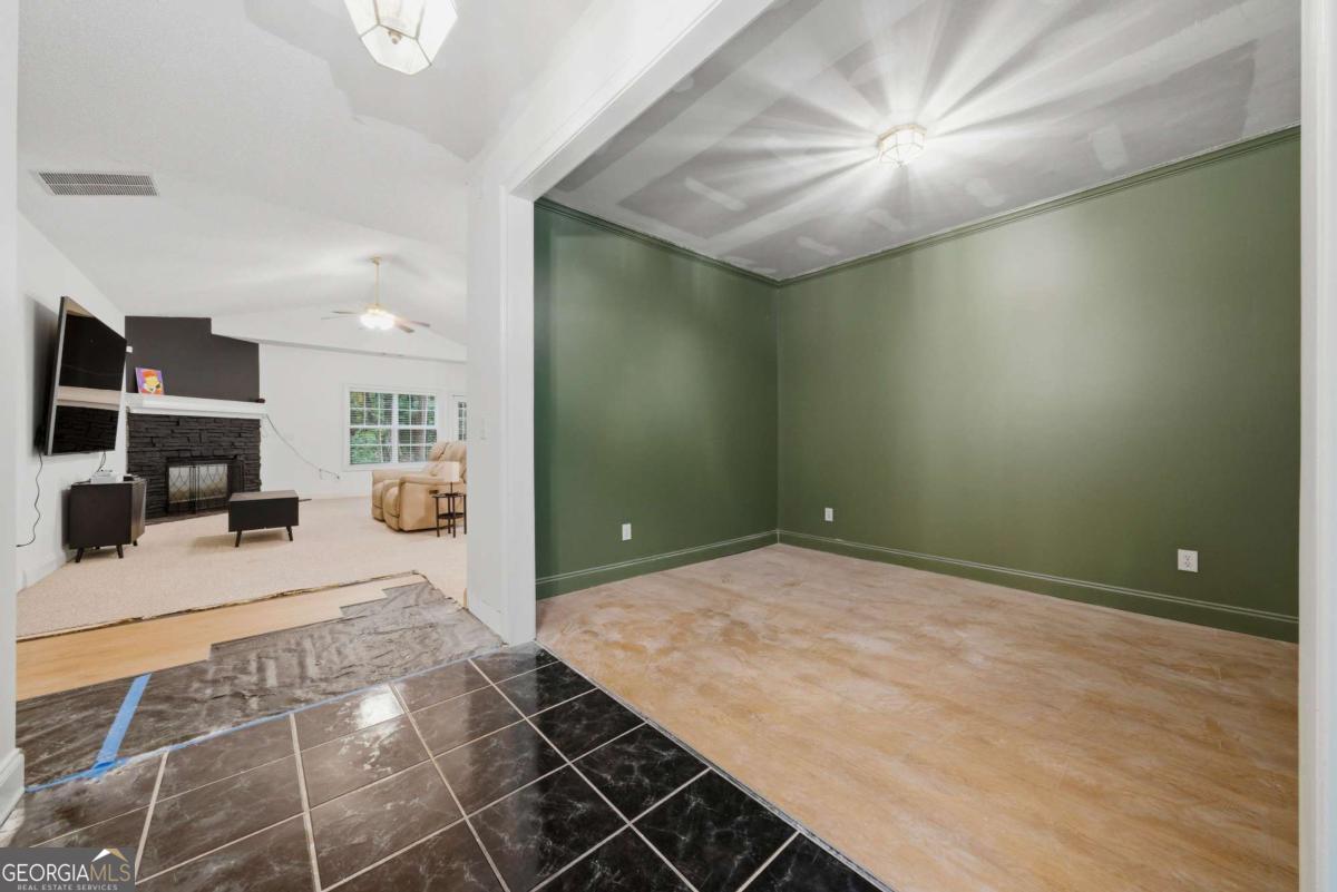 359 Cannongate Road Property Photo 4