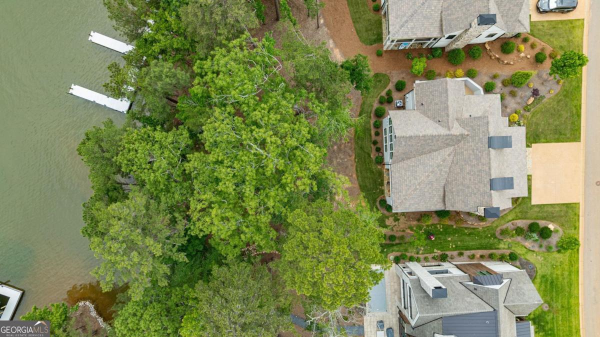 1101 Longview Commons Property Photo 2