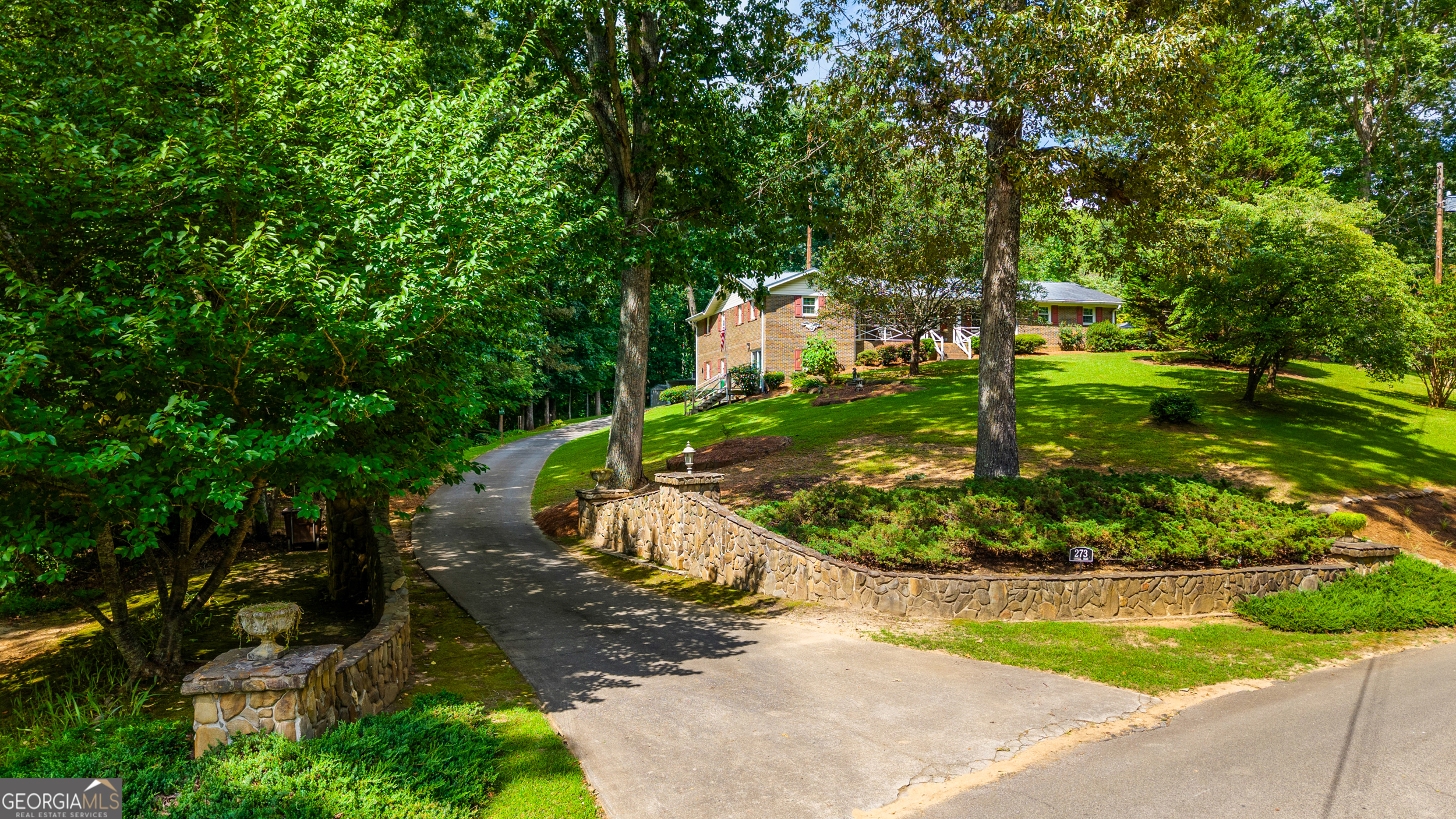 273 Sewell Road Property Photo 1