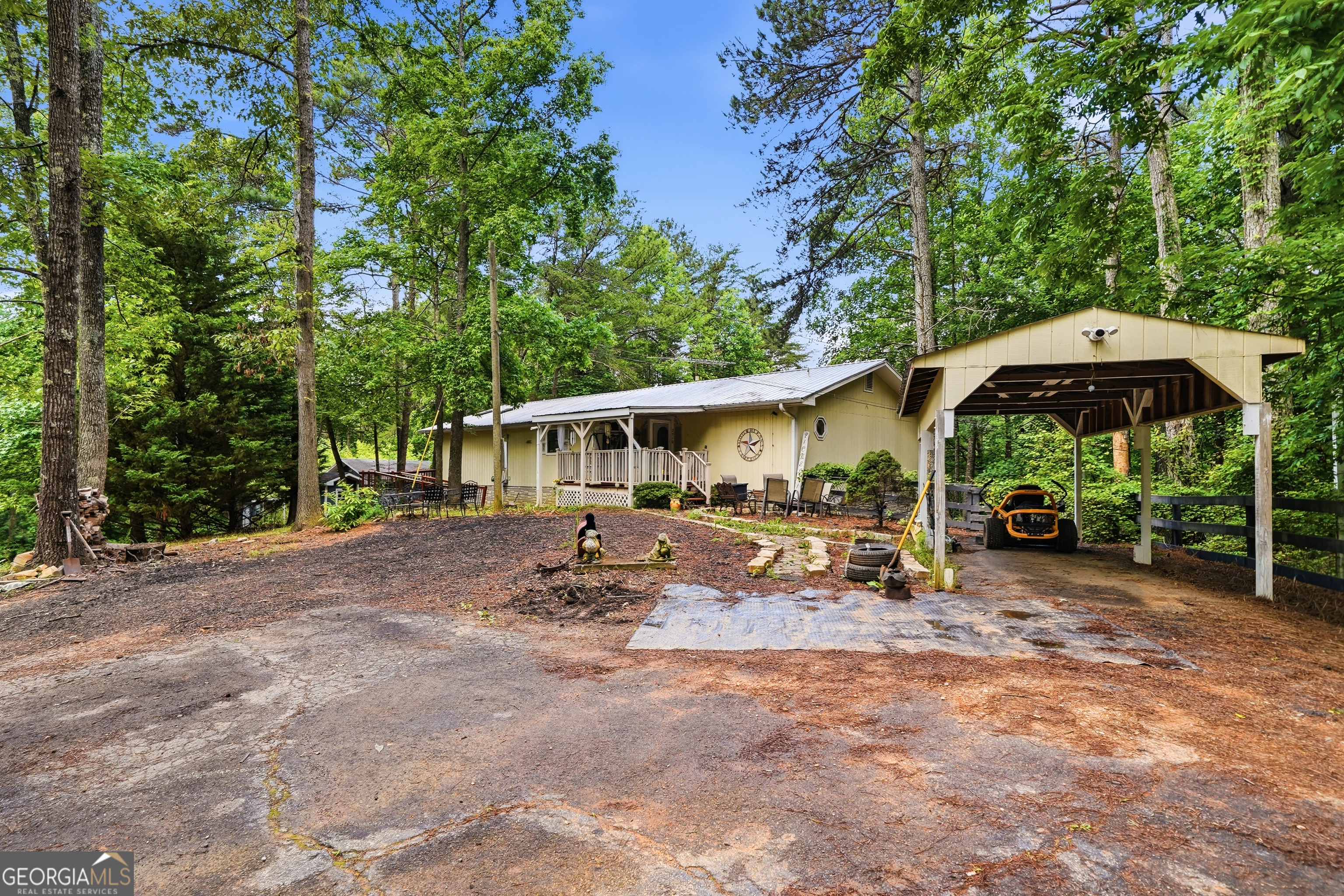 2518 Henderson Mountain Road Property Photo 1