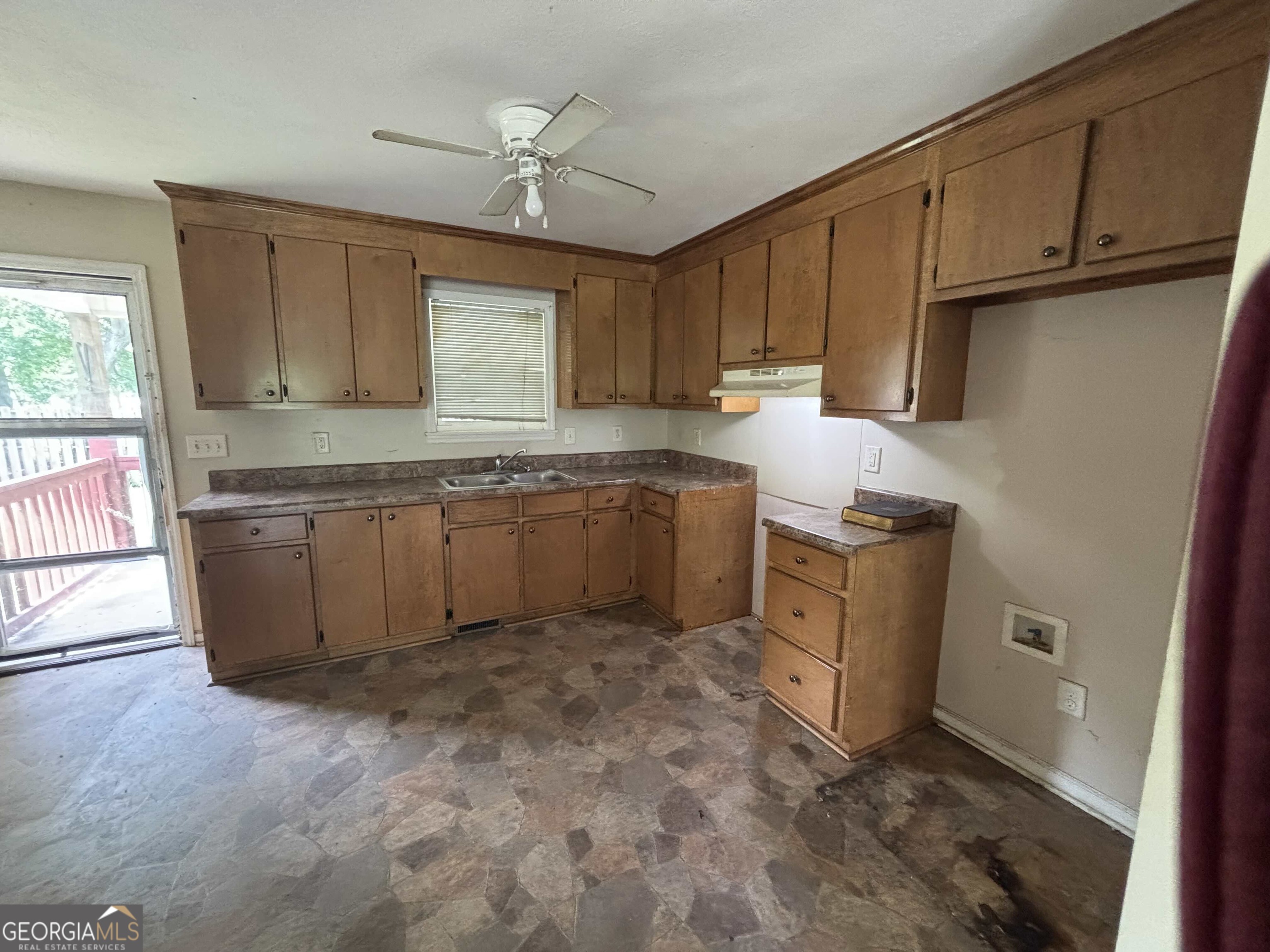 431 2nd Street Property Photo 7