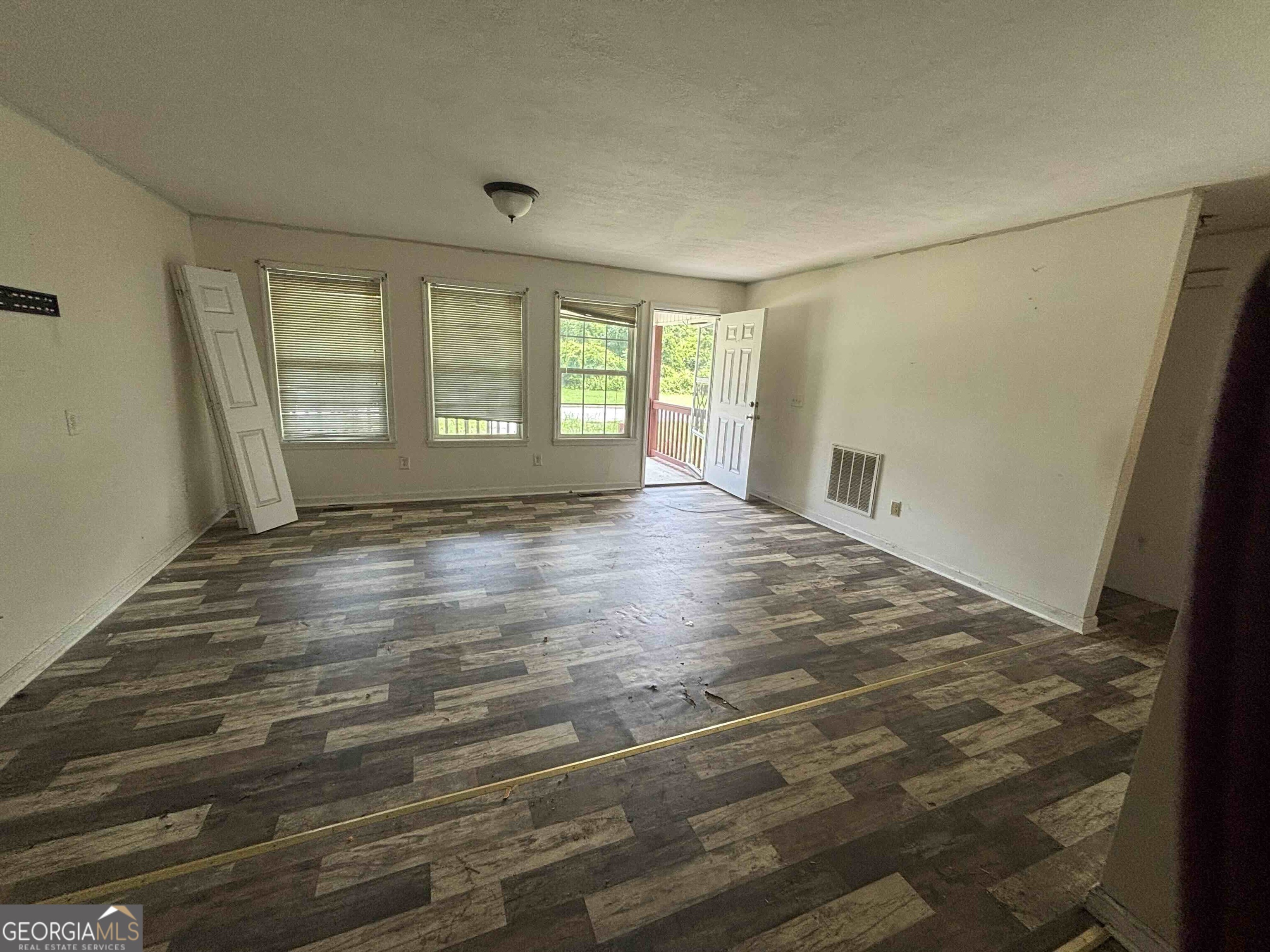 431 2nd Street Property Photo 8