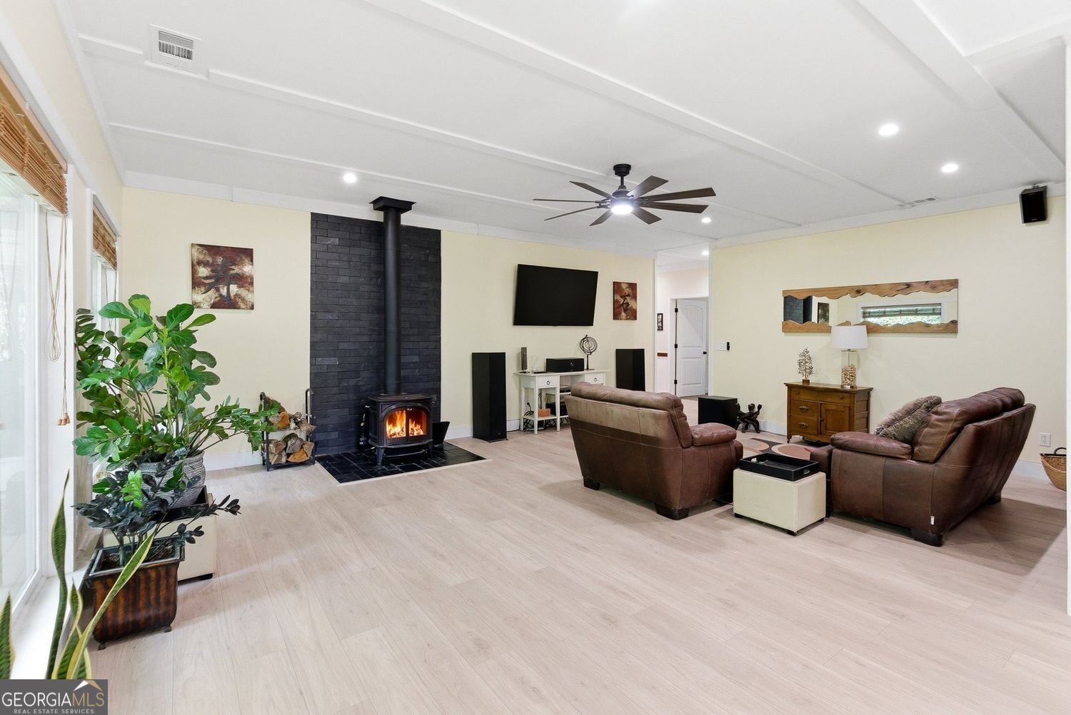 200 Mcclure Drive Property Photo 15