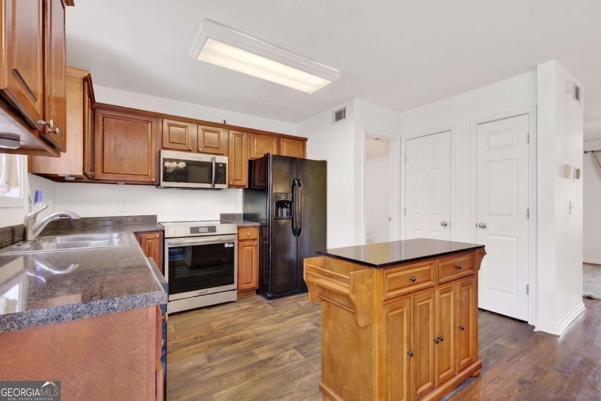 816 Summer Place Property Photo 14