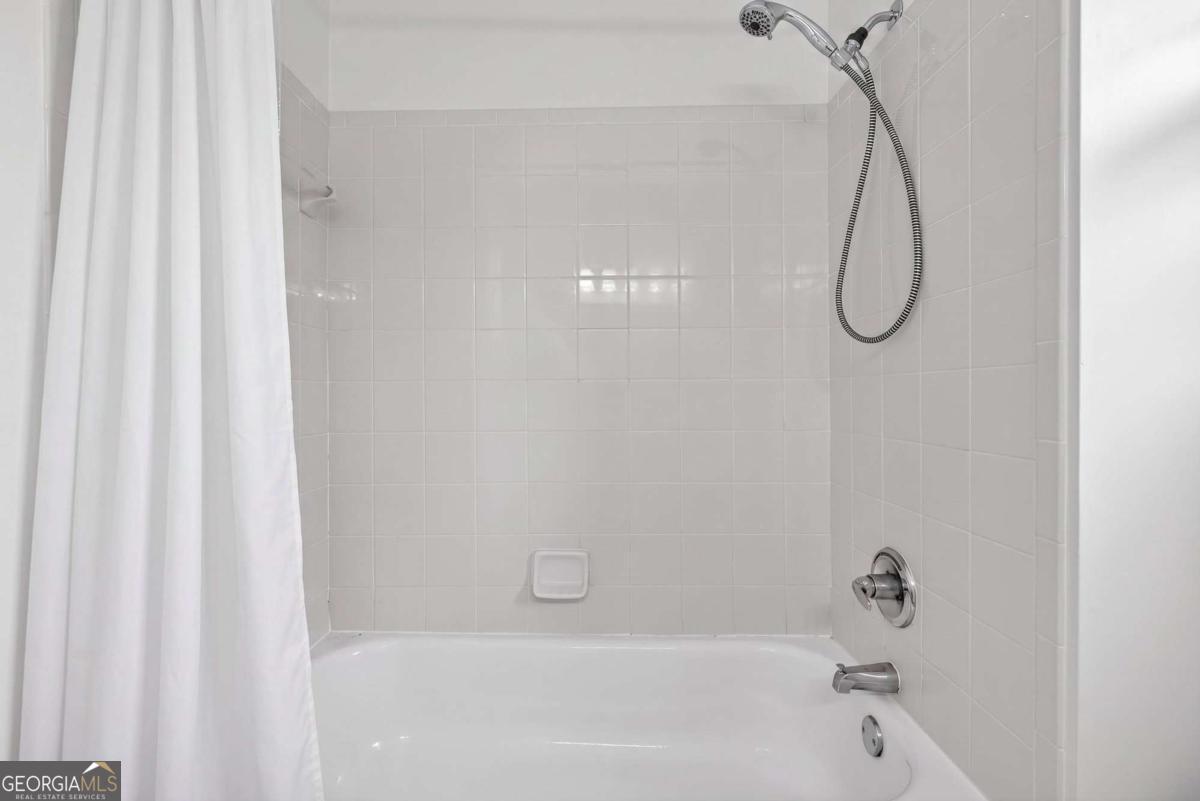 816 Summer Place Property Photo 25