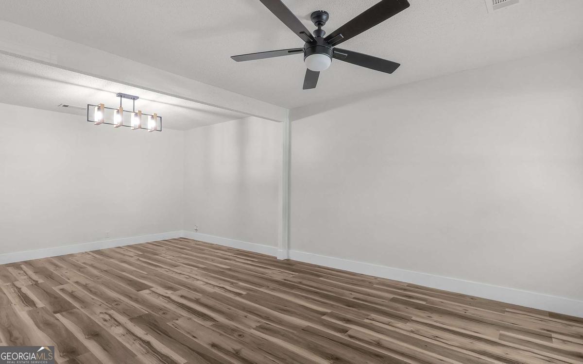 539 Pine Avenue Property Photo 4