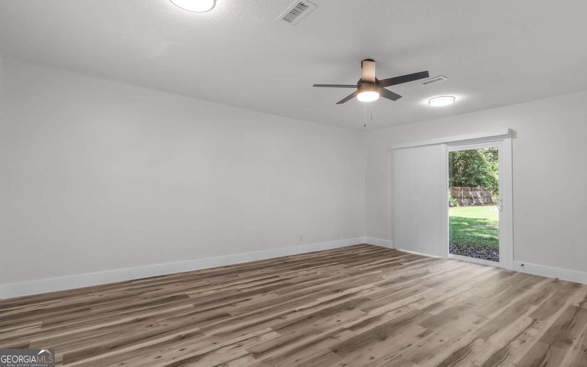 539 Pine Avenue Property Photo 13