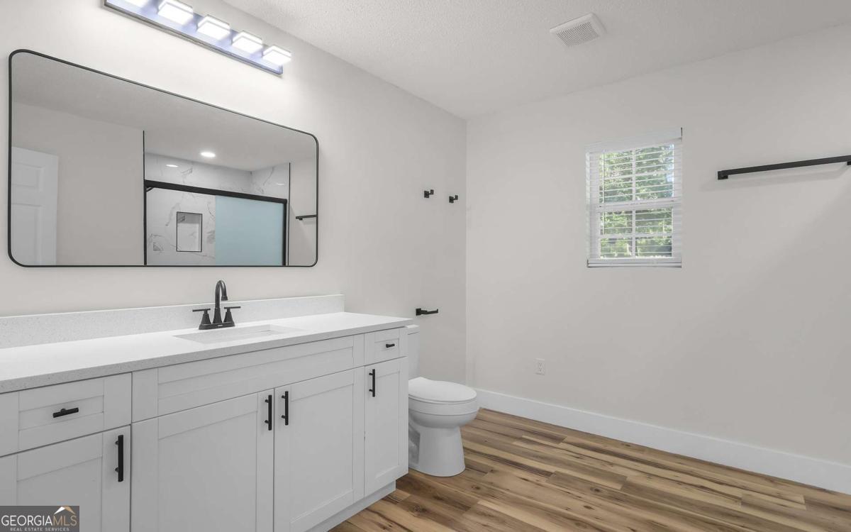 539 Pine Avenue Property Photo 15