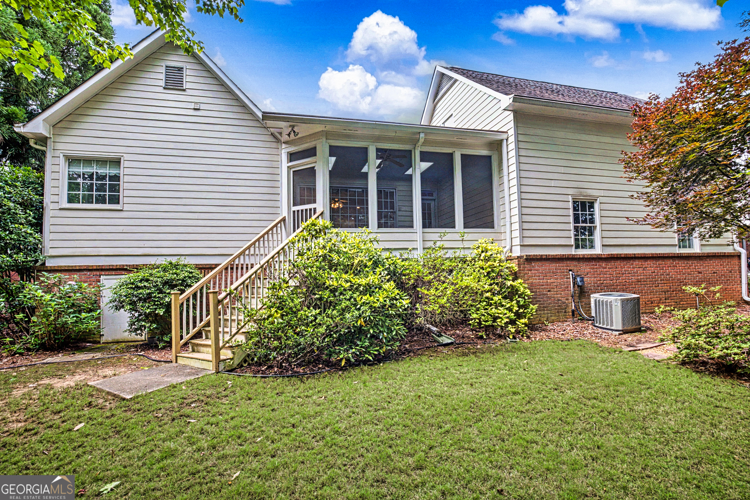 217 Sweetbriar Street Property Photo 29