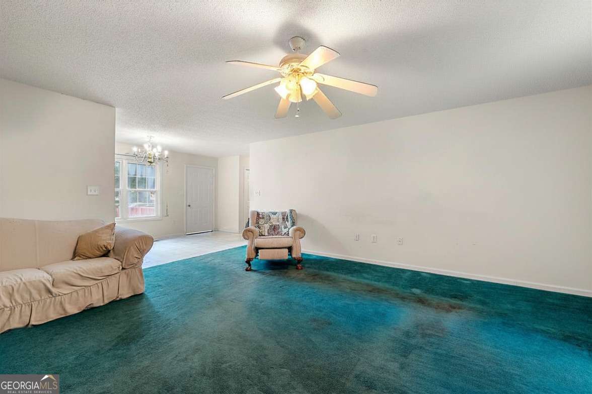 1480 E Broad Street Property Photo 8