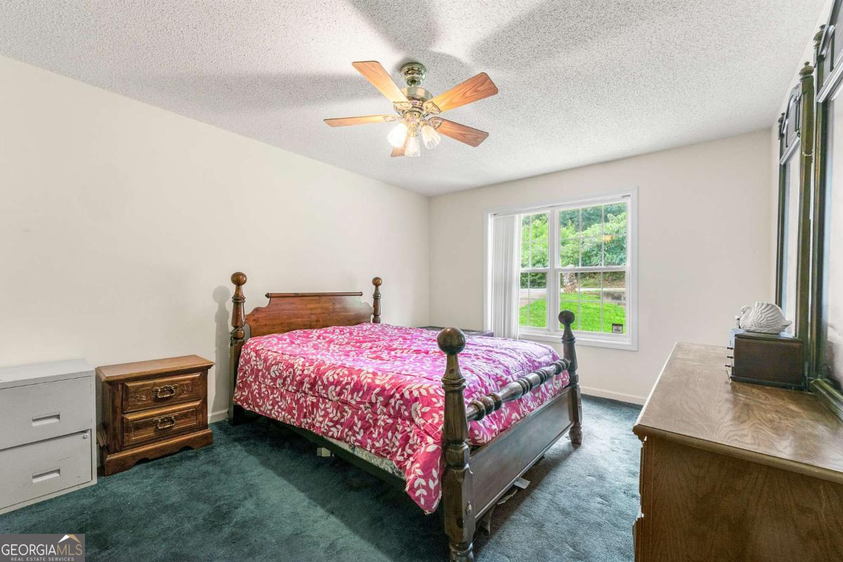 1480 E Broad Street Property Photo 10