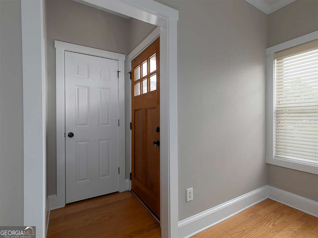4300 Sandy Pointe # 20 Property Photo 4