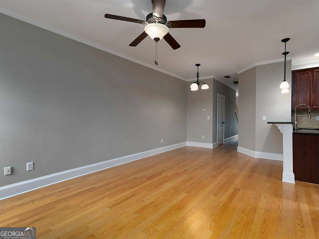 4300 Sandy Pointe # 20 Property Photo 6