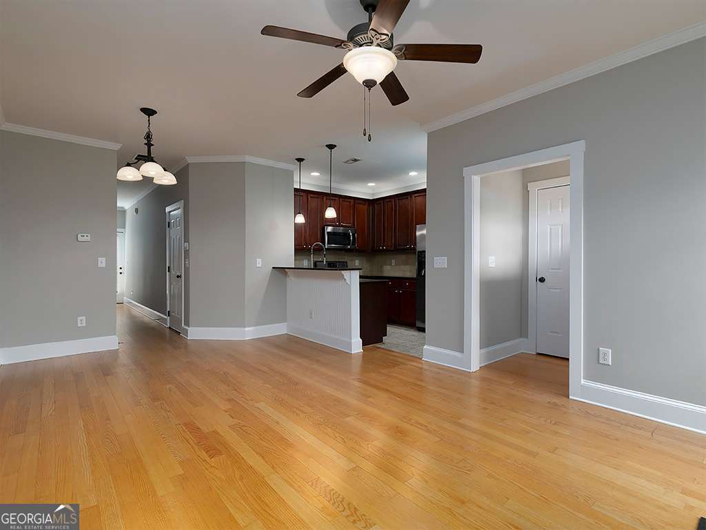 4300 Sandy Pointe # 20 Property Photo 7