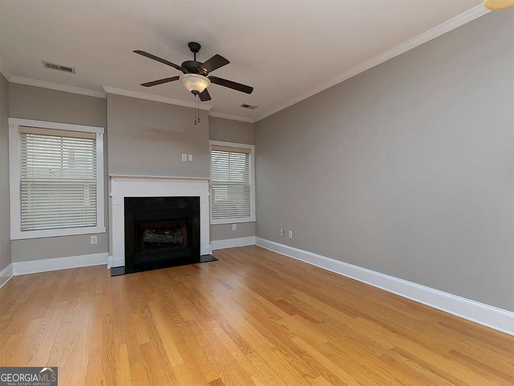 4300 Sandy Pointe # 20 Property Photo 8