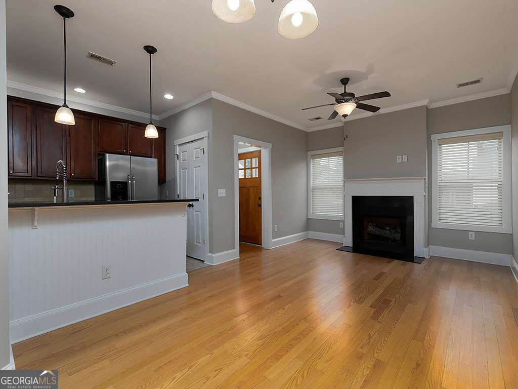 4300 Sandy Pointe # 20 Property Photo 9