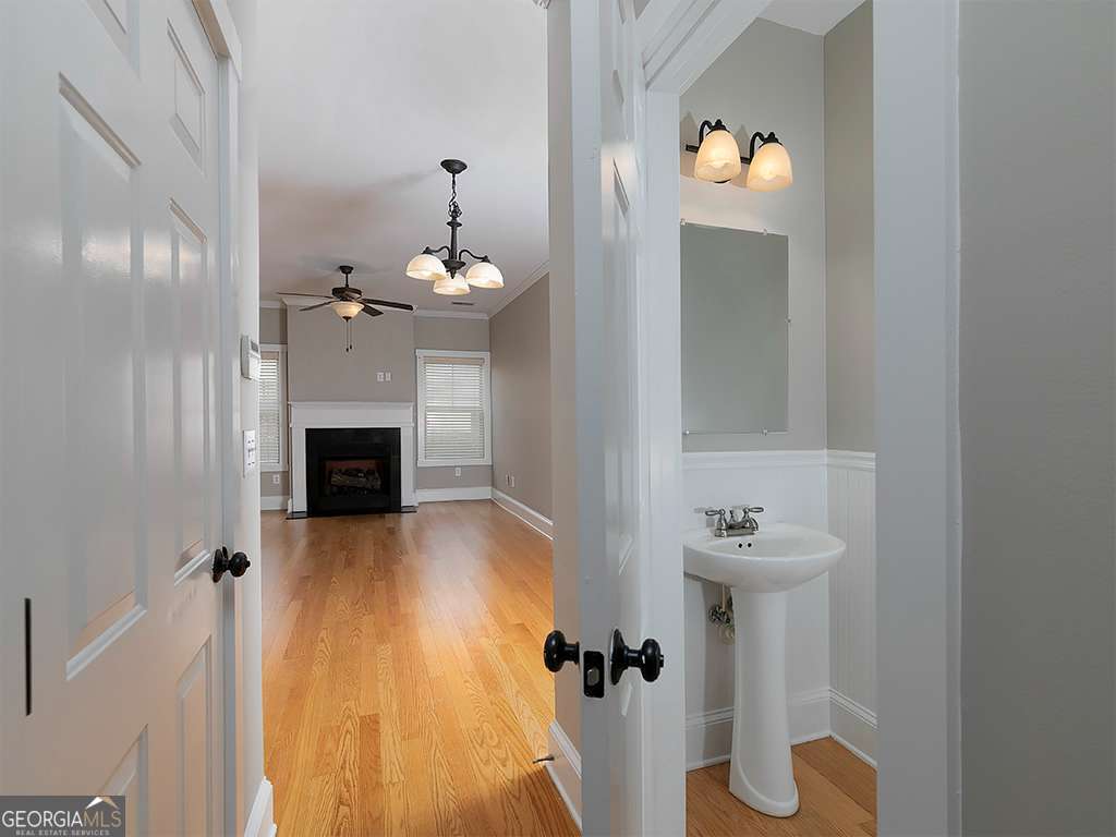 4300 Sandy Pointe # 20 Property Photo 17