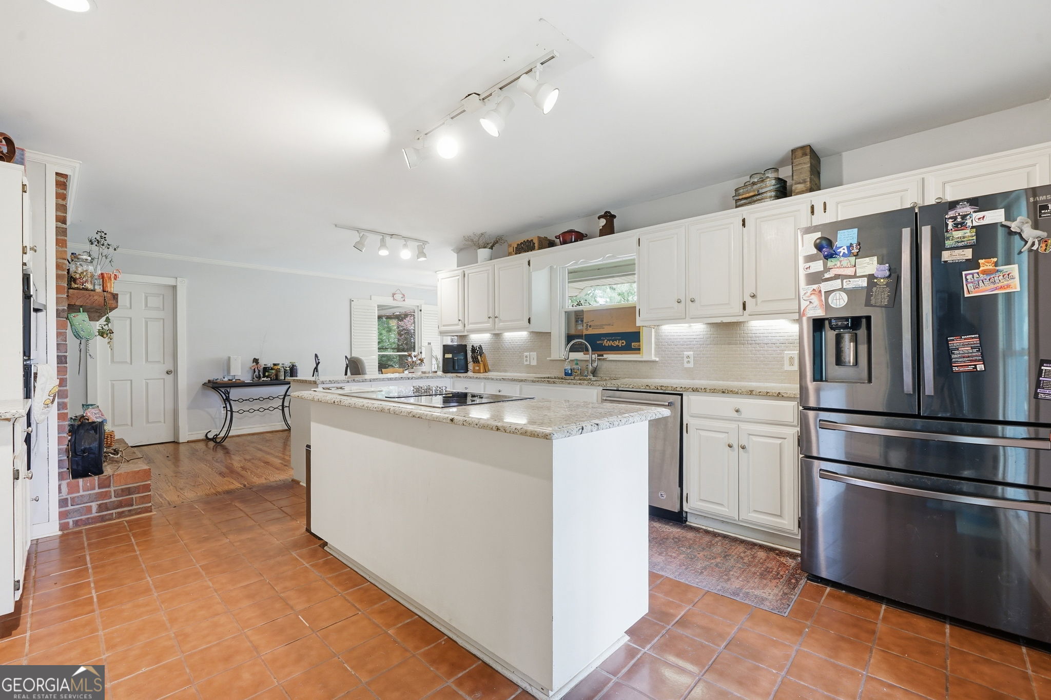 100 Wilson Road Property Photo 12