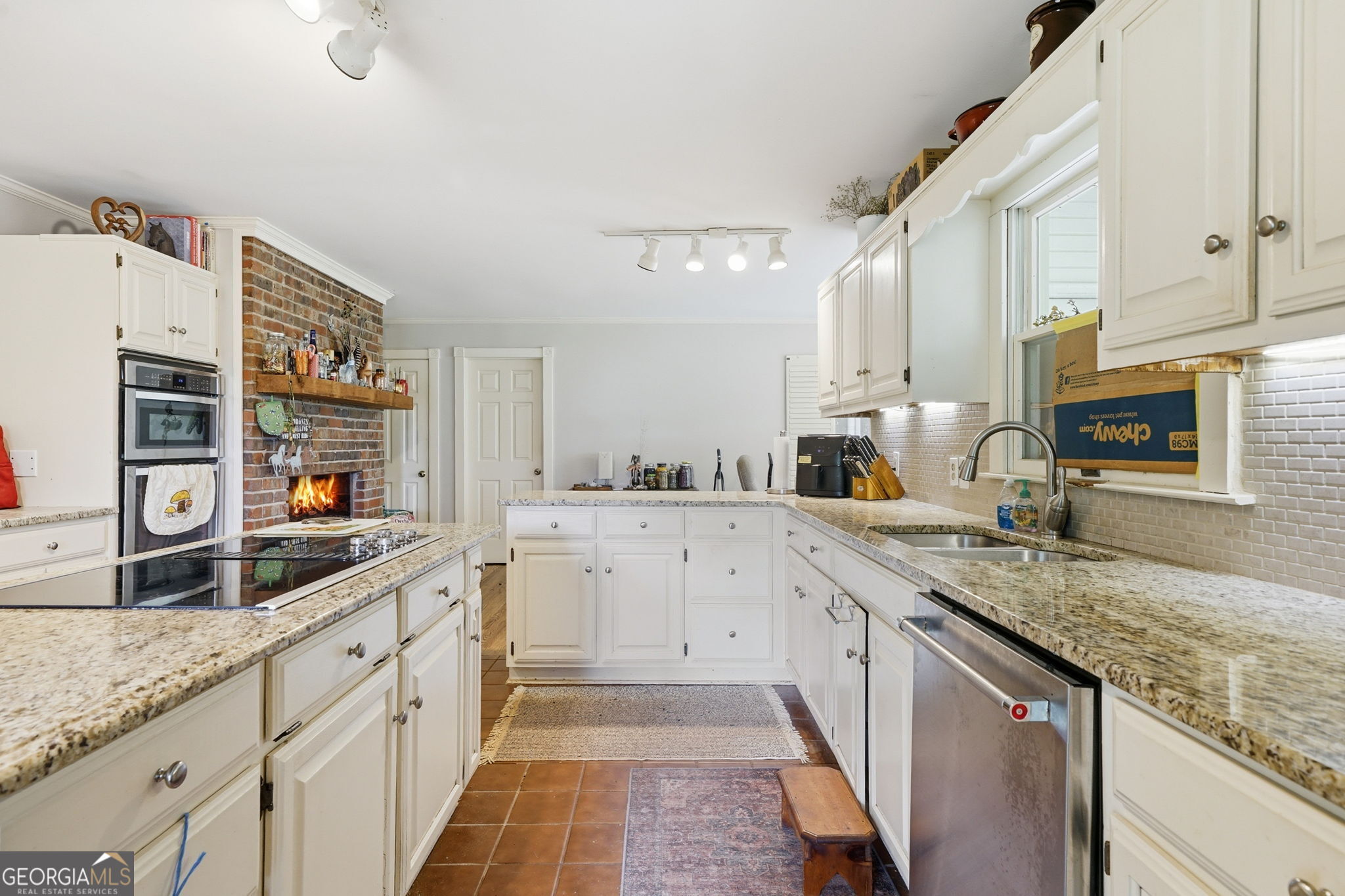 100 Wilson Road Property Photo 13