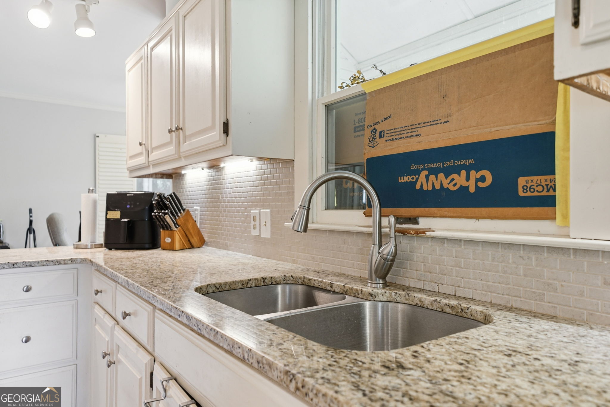 100 Wilson Road Property Photo 15