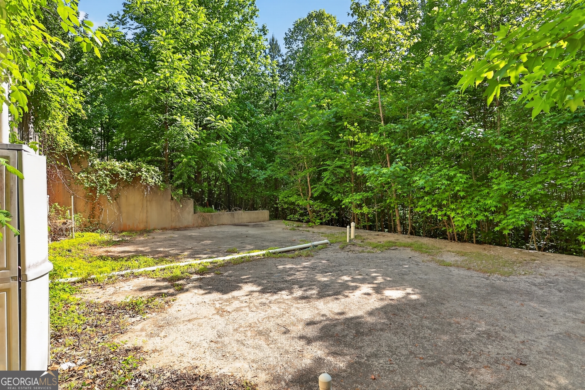 207 Lanier Drive Property Photo 5