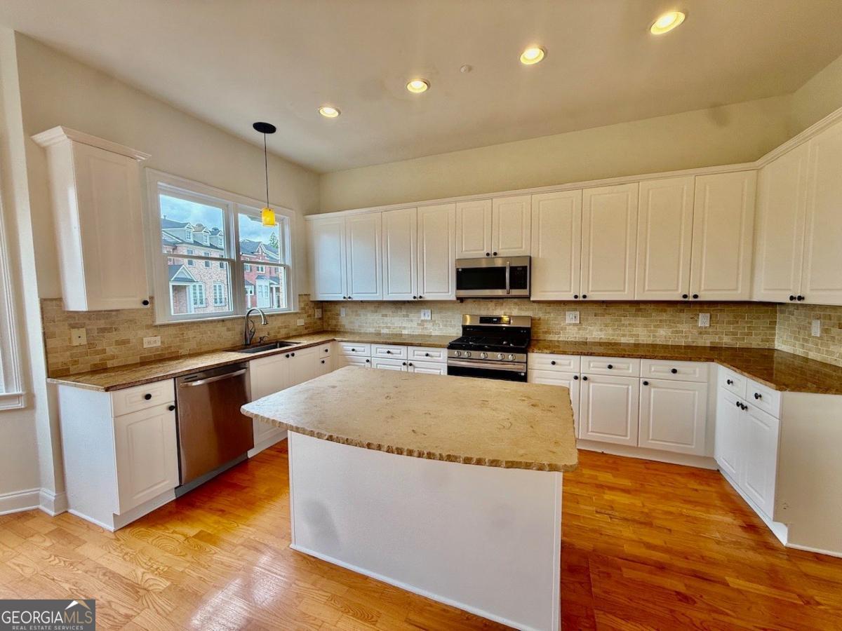 1421 Montclair Court Se # 11 Property Photo 6