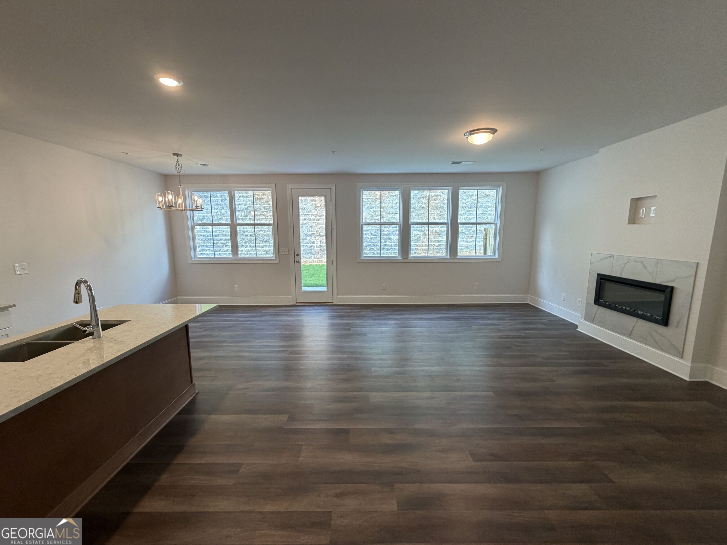 1648 Crest Creek Court Property Photo 6