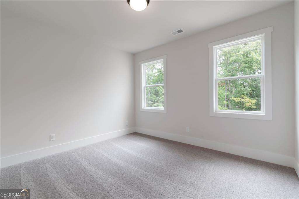 325 Willow Cove Property Photo 13