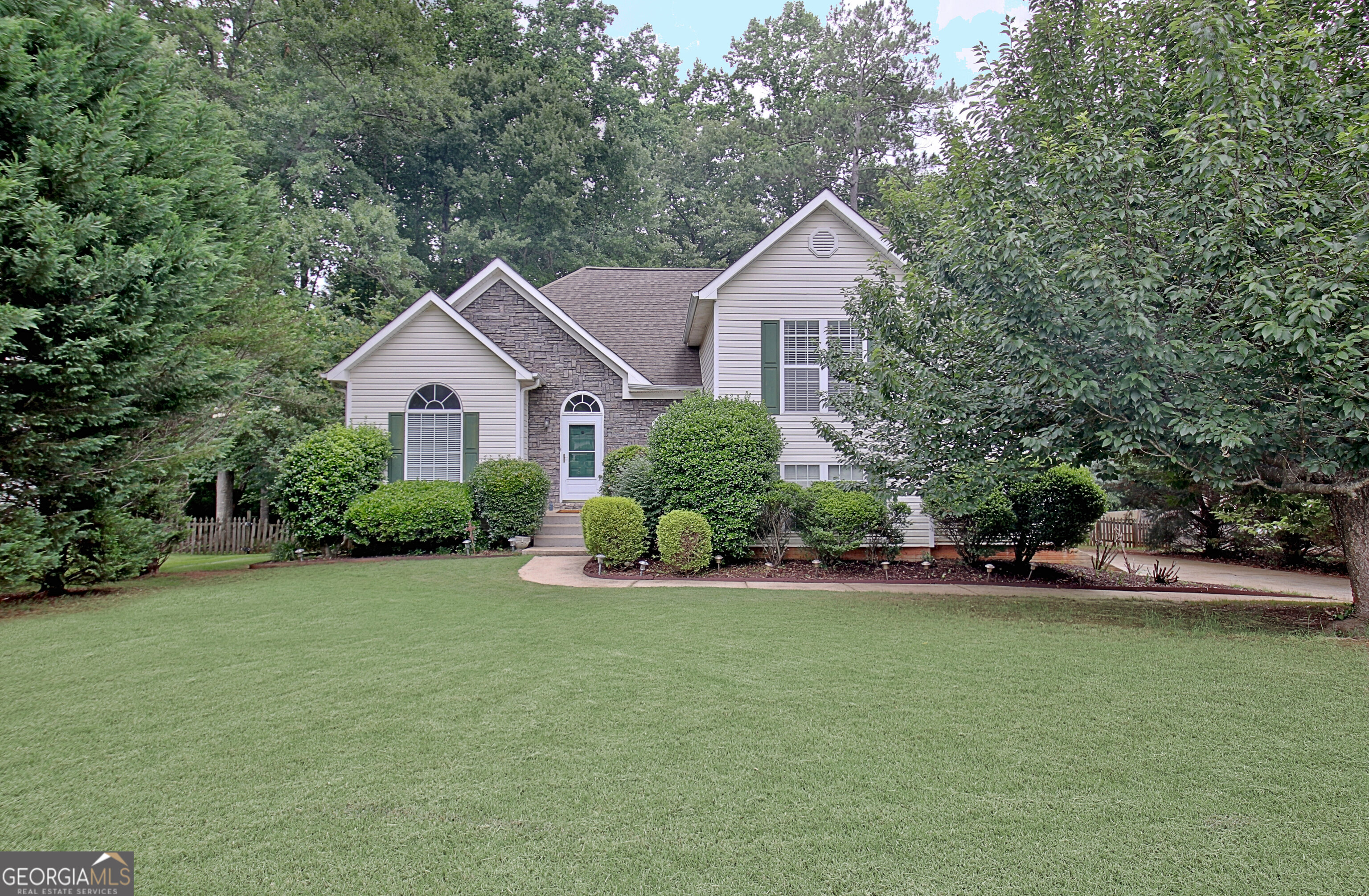 98 Pheasant Ridge Property Photo 1