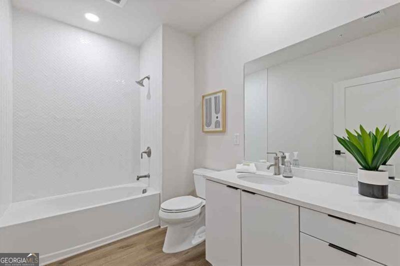 108 Park Place Unit 103 Property Photo 16