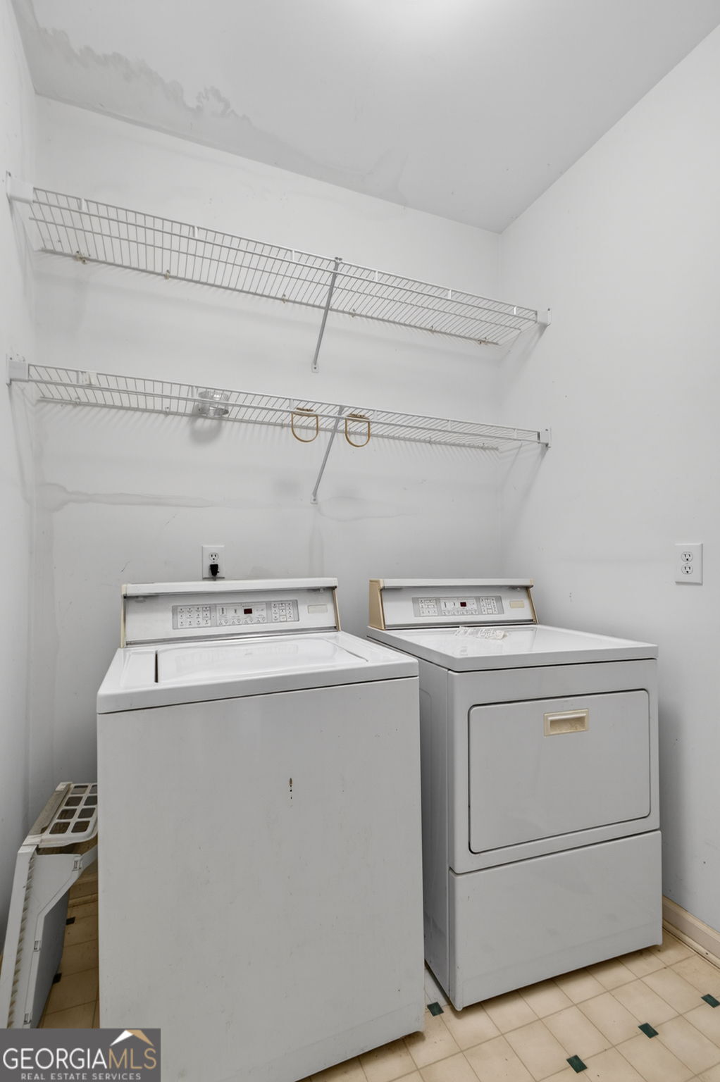105 Monroe Drive Property Photo 19