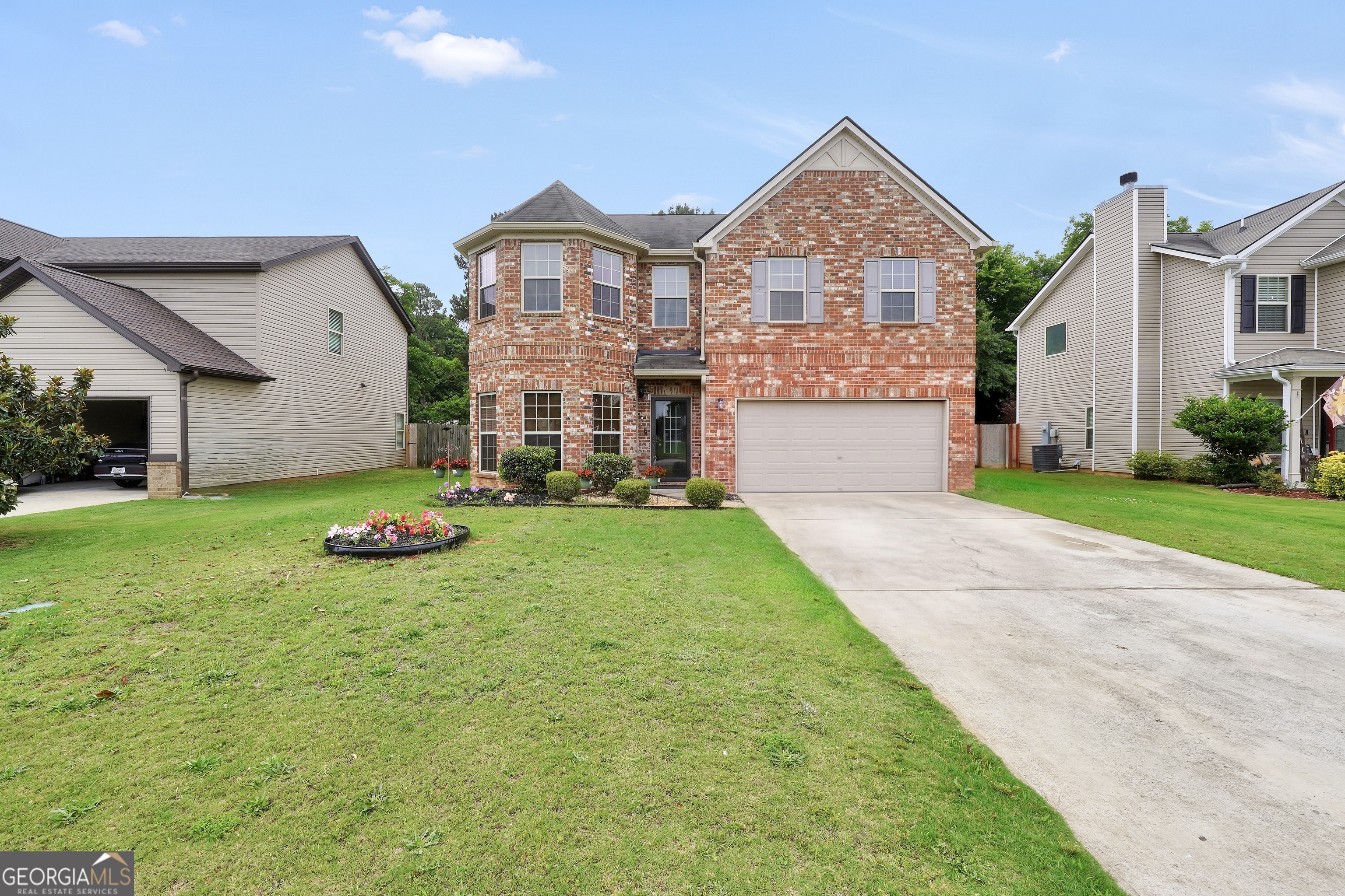 942 Amelia Drive Property Photo 1