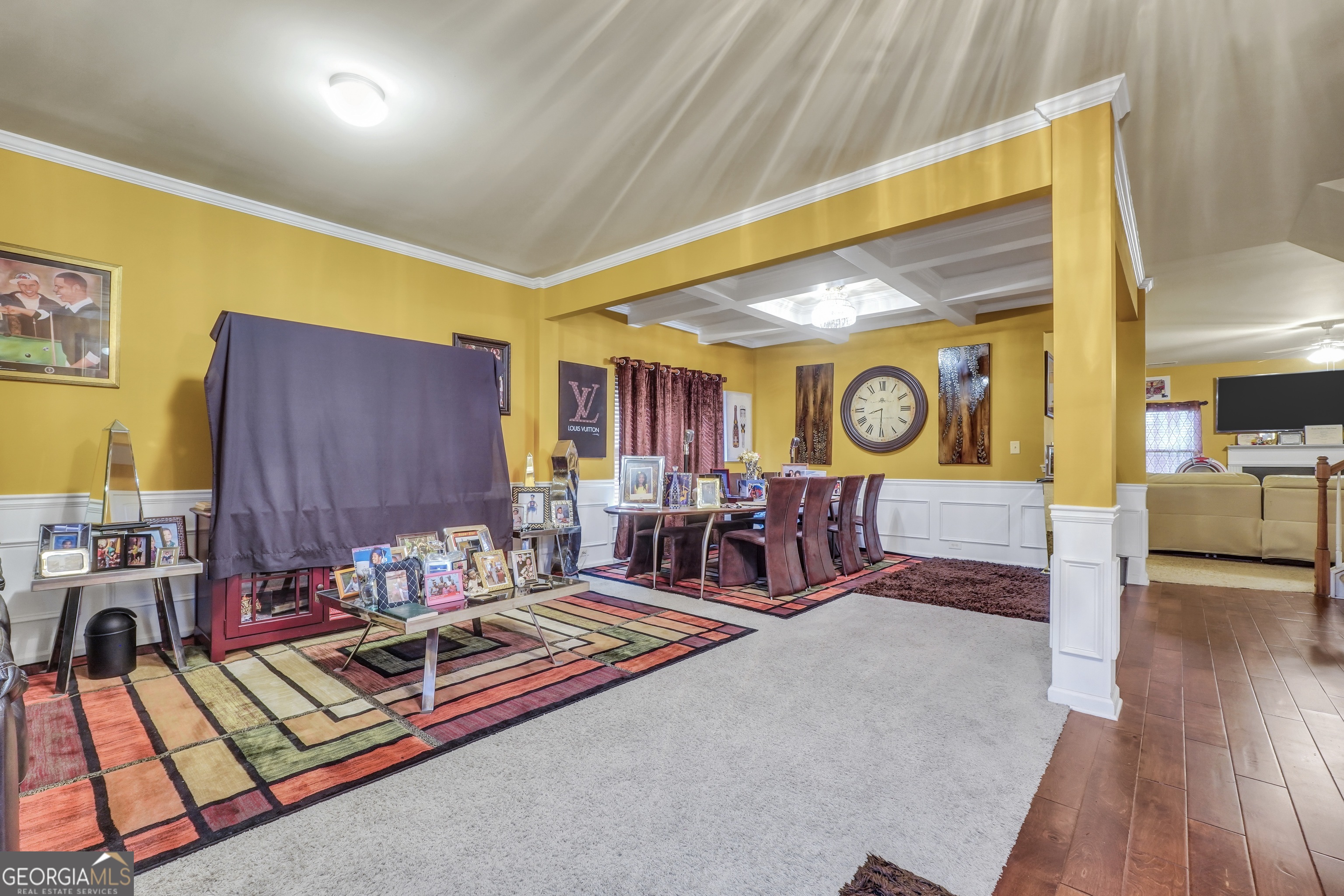 942 Amelia Drive Property Photo 4