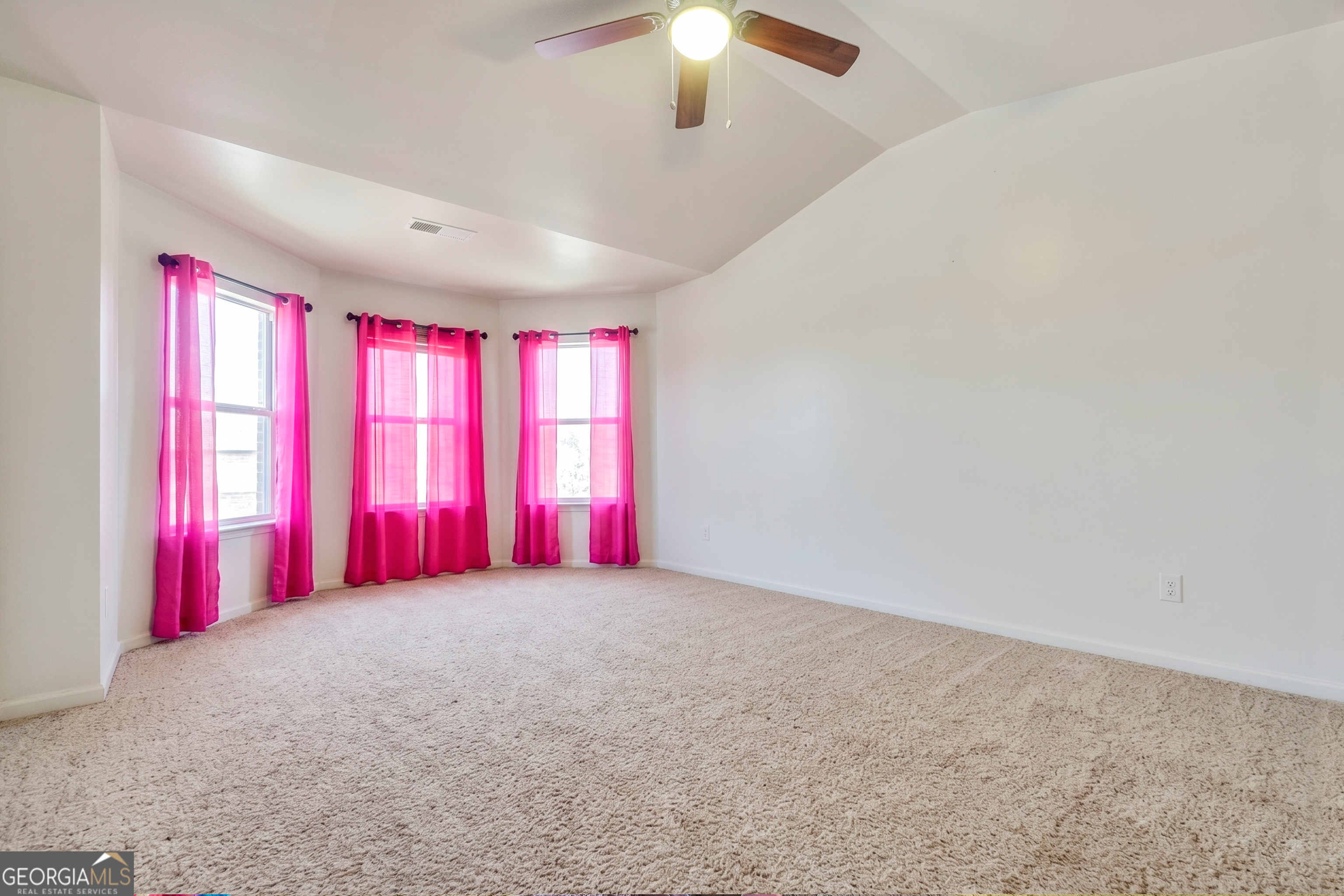 942 Amelia Drive Property Photo 25
