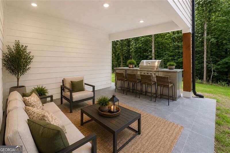 5851 Canterbury Way Property Photo 10