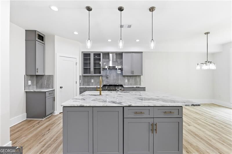 5851 Canterbury Way Property Photo 16
