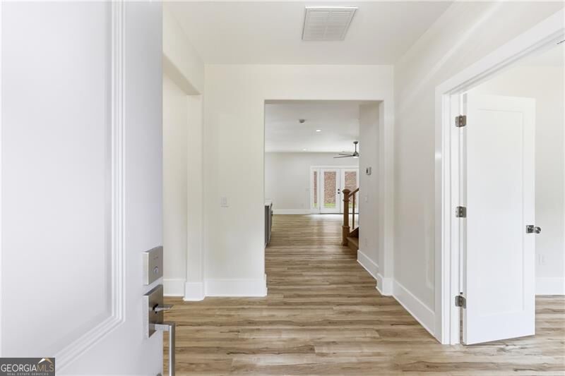 5851 Canterbury Way Property Photo 17