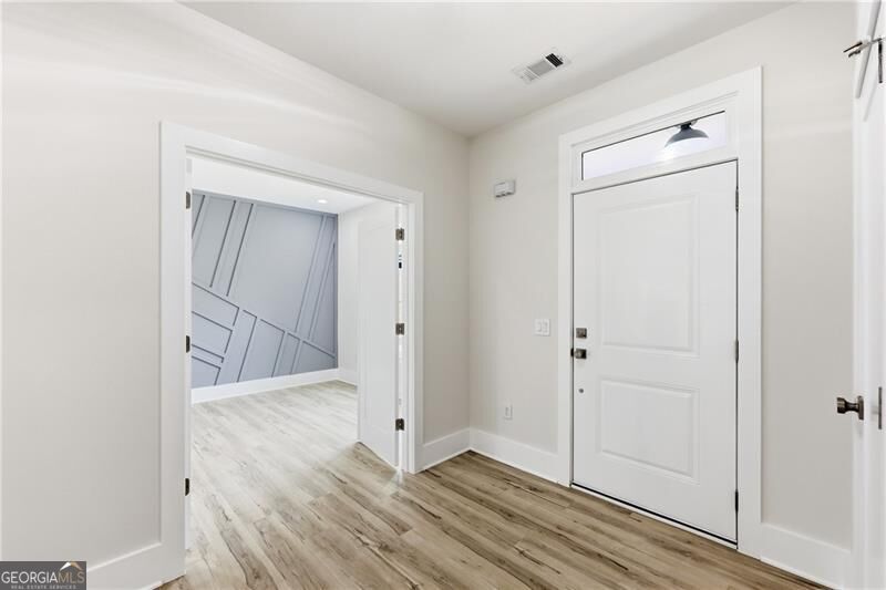 5851 Canterbury Way Property Photo 23
