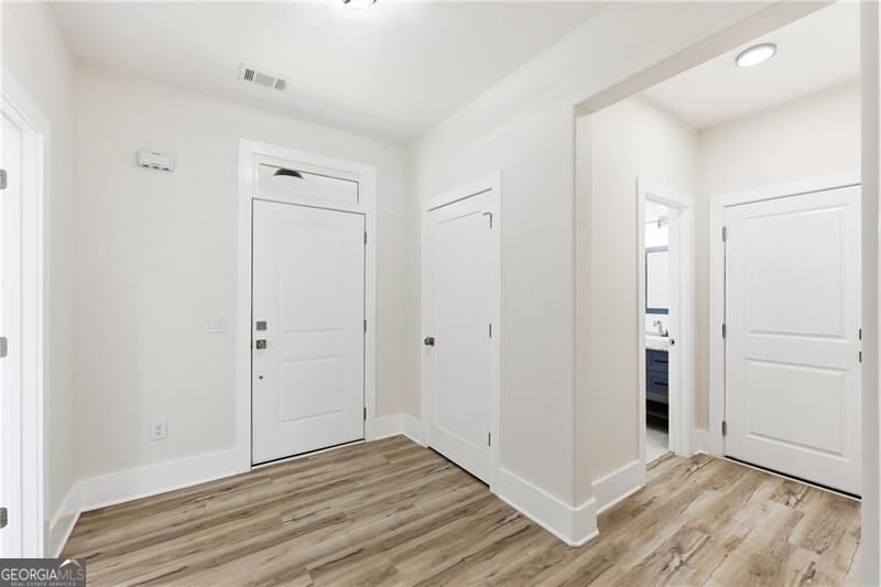 5851 Canterbury Way Property Photo 28