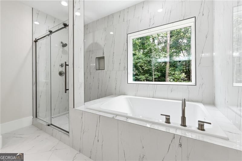 5851 Canterbury Way Property Photo 36