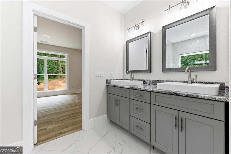 5851 Canterbury Way Property Photo 37