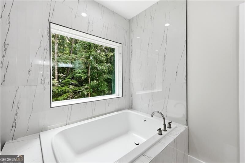 5851 Canterbury Way Property Photo 38