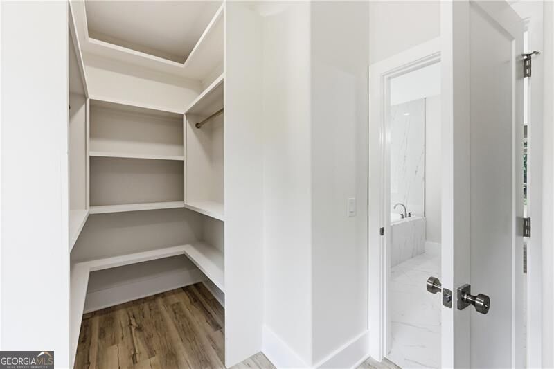 5851 Canterbury Way Property Photo 39