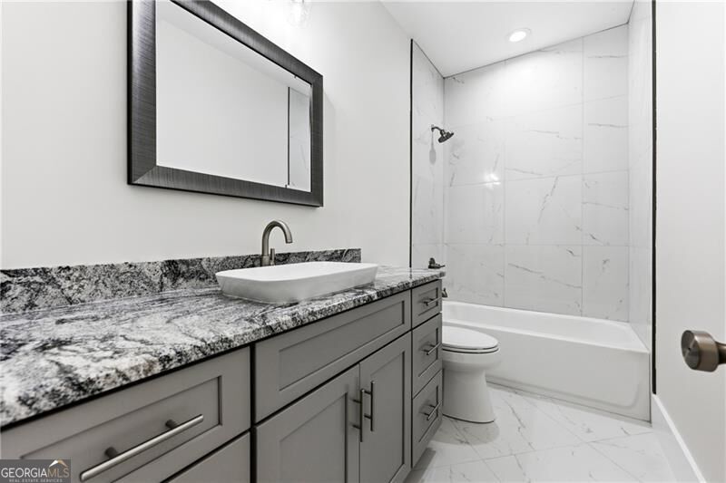 5851 Canterbury Way Property Photo 42