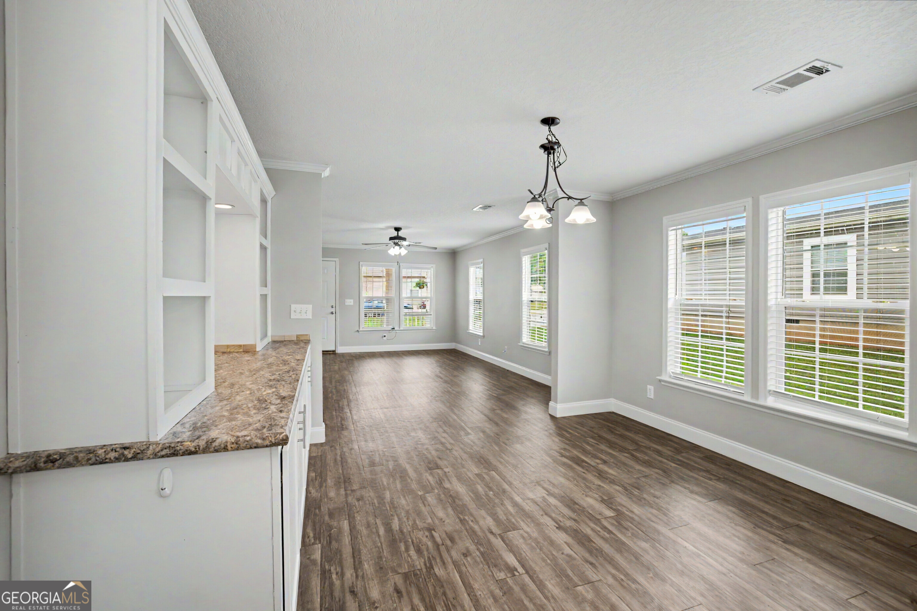 29 Meadow View Street Property Photo 9