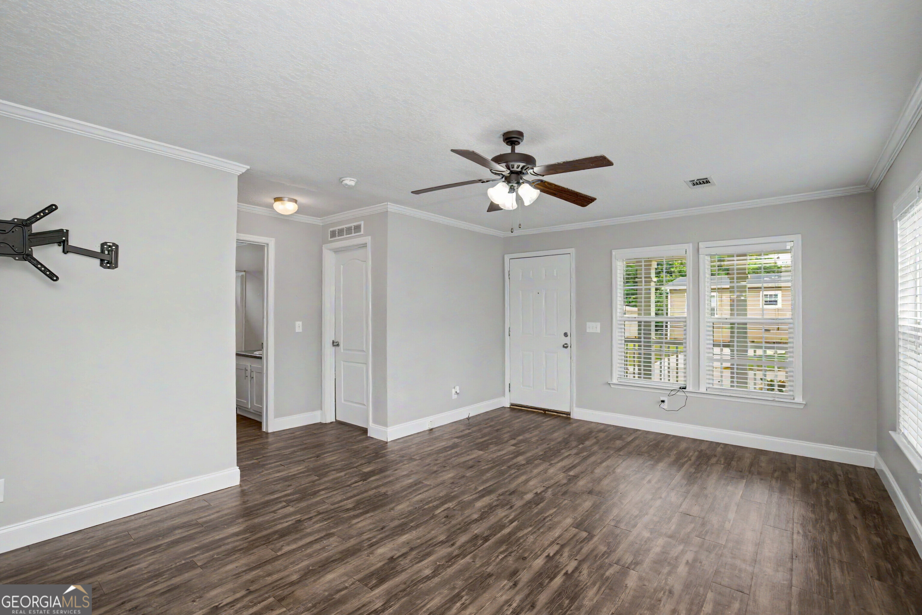 29 Meadow View Street Property Photo 11