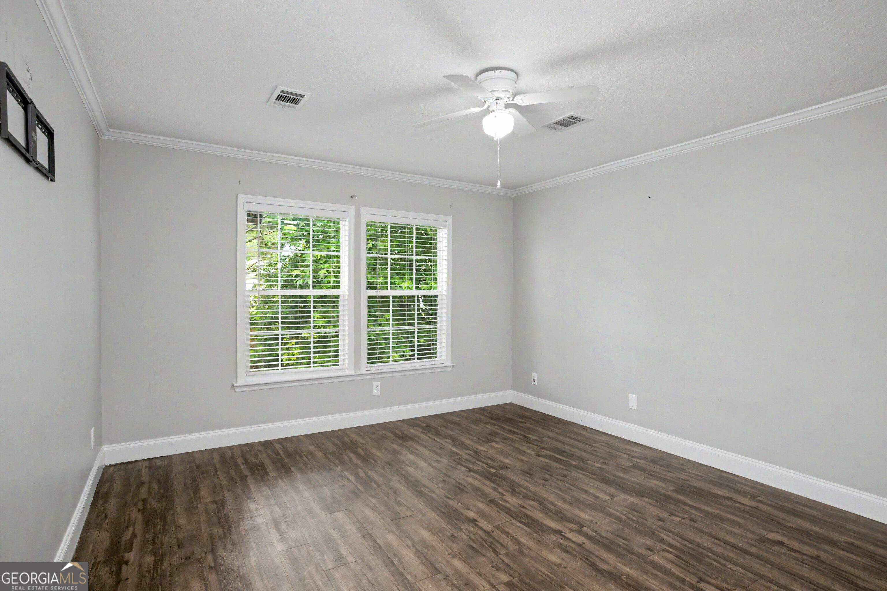29 Meadow View Street Property Photo 13